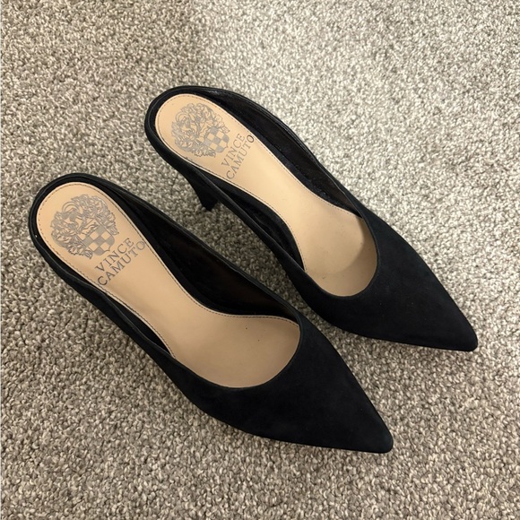 Vince‎ Camuto Black Suede Point Toe Heels Women's Size 7 - Picture 11 of 11